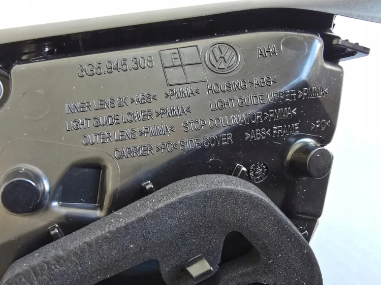 VW PASSAT B8 SEDAN LAMPA TYŁ PRAWA LED 3G5945308F