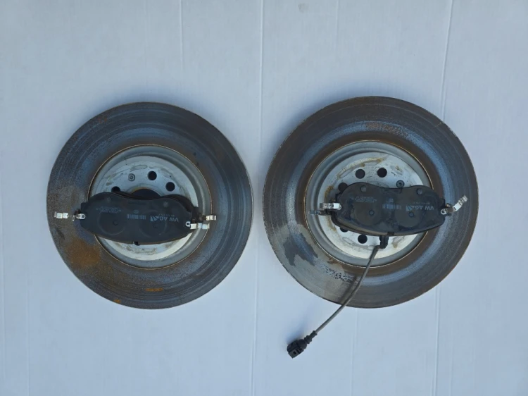 1EA615301B WTR 1EA615115M TARZCZE HAMULCOWE+KLOCKI PRZEDNIE OEM VW ID BUZZ