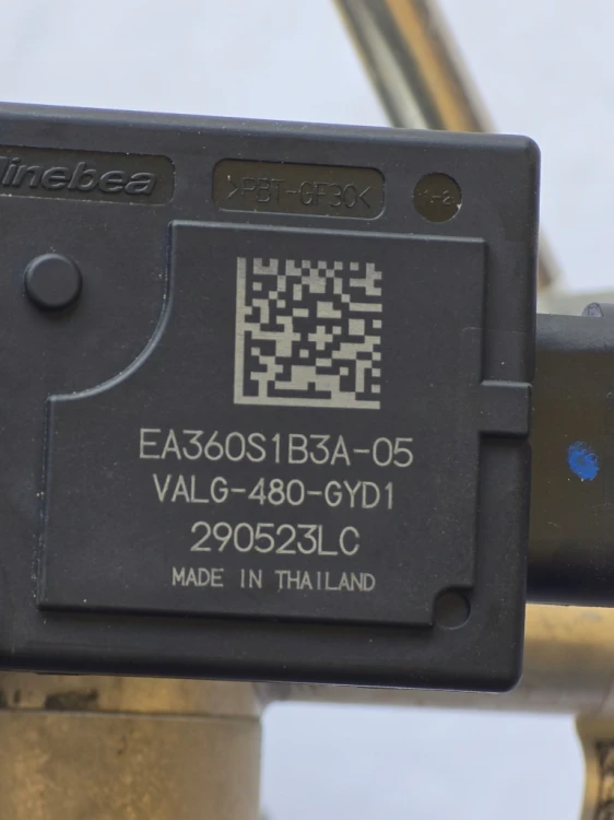 1EA816111B EA360S1B3A-05 WYMIENNIK CIEPŁA ZAWÓR ROZPREŻNY ID BUZZ