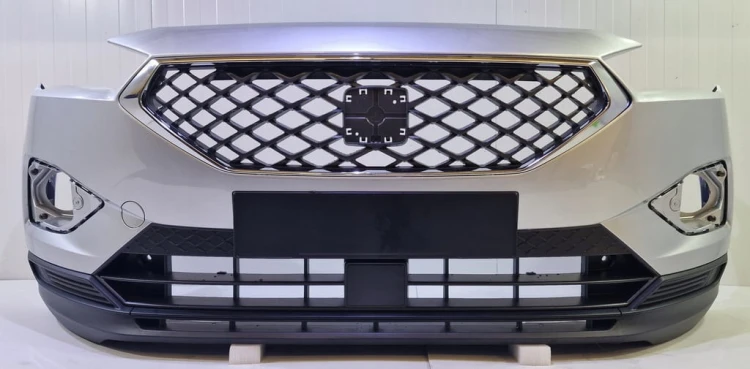 SEAT TARRACO LA7W ZDERZAK PRZEDNI PRZÓD 5FJ807221 BRAK OTWORÓW POD PDC
