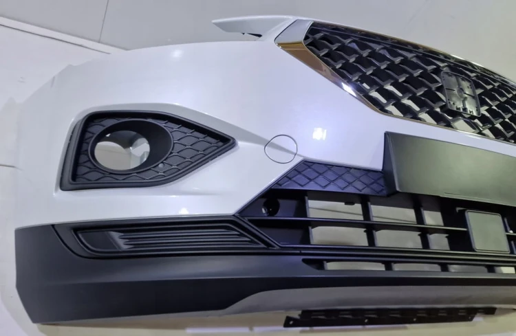 SEAT TARRACO L0K1 ZDERZAK PRZEDNI PRZÓD 5FJ807221 BRAK OTWORÓW POD PDC
