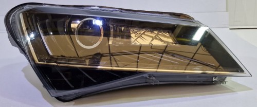 SKODA SUPERB 3 III PRAWA LAMPA PRZÓD REFLEKTOR BI-XENON 3V1941016A