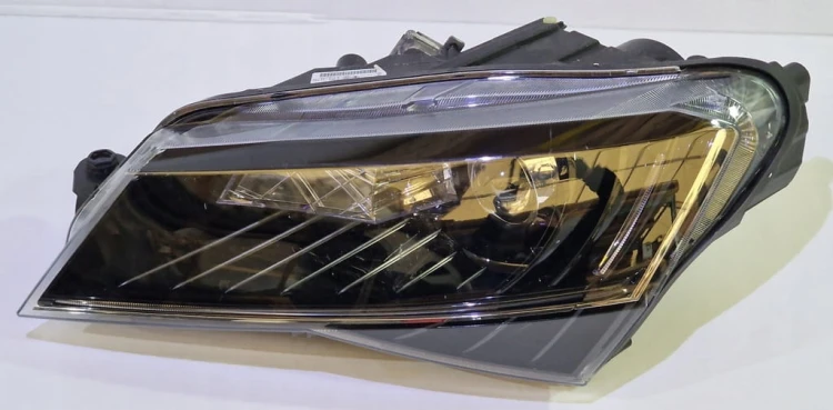 SKODA SUPERB 3 III LEWA LAMPA PRZÓD REFLEKTOR BI-XENON 3V1941015A