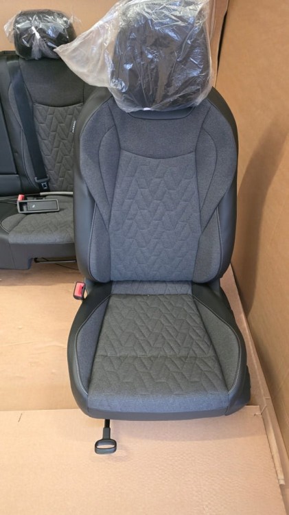 TIGUAN III 3 LIFE ZESTAW KANAPA TYLNA FOTELE KS VORNE KSTL SOUL KRISTALGRAU