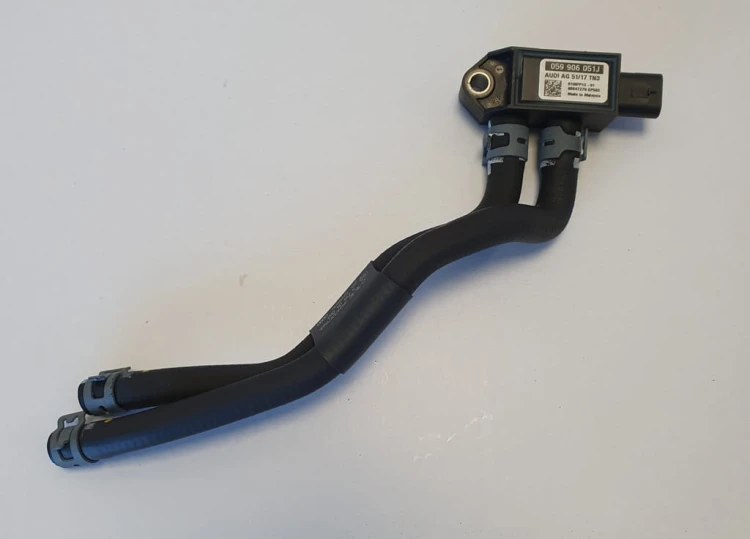 TOUAREG 3 AUDI CZUJNIK CIŚNIENIA DPF PRZEWODY 4M0
