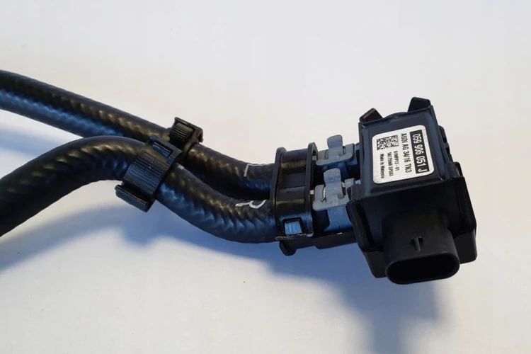 TOUAREG 3 AUDI CZUJNIK CIŚNIENIA DPF PRZEWODY 059