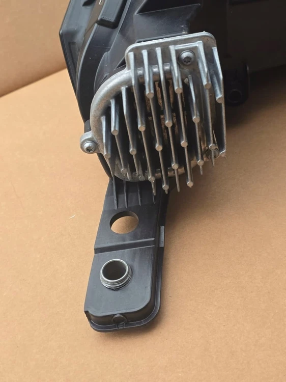 VW ID BUZZ PRZEDNIA PRAWA LAMPA REFLEKTOR FULL LED 1T3941006A KOMPLETNA