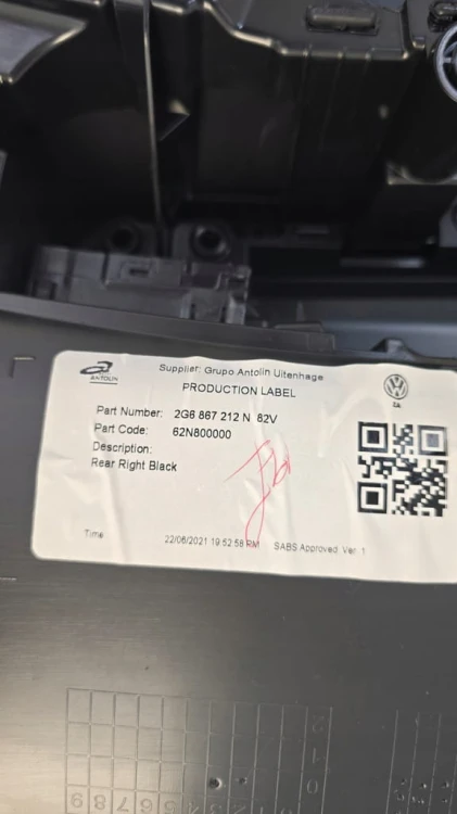 VW POLO VI GTI TAPICERKA BOCZEK DRZWI PRAWY TYŁ 2G6867212N