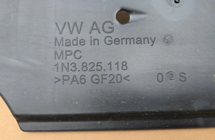 VW ID BUZZ OSŁONA PODWOZIA PŁYTA MASKOWNICA 1N3825118 1N3825271