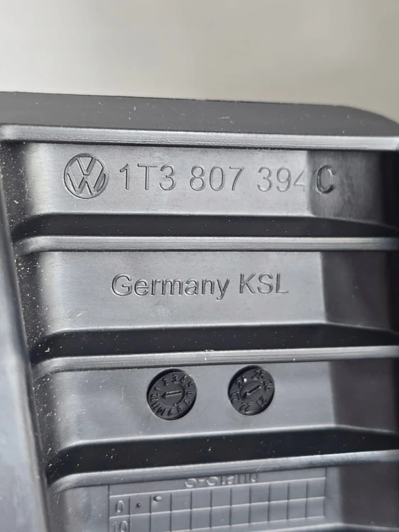 VW ID BUZZ ŚLIZG ZDERZAKA TYLNY PRAWY 1T3807394C