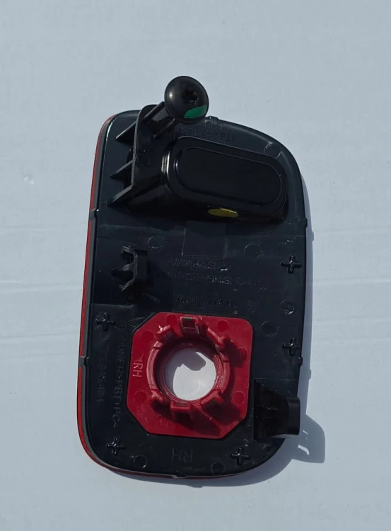 VW ID. BUZZ LAMPA TYLNA ODBLASK W ZDERZAKA PRAWATYŁ 1T3945404