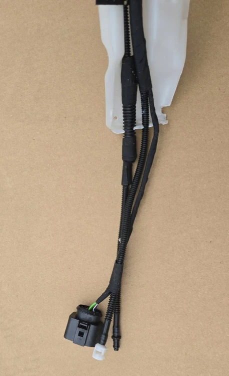 VW Arteon R ZBIORNICZEK SPRYSKIWACZY 3G7955448A 3G7971081
