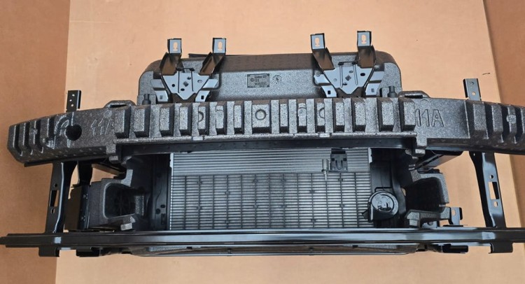 VW ID.4 PAS PRZEDNI WZMOCNIENIE CHŁODNICE CHŁODNICE WENTYLATOR KOMPLET 2023
