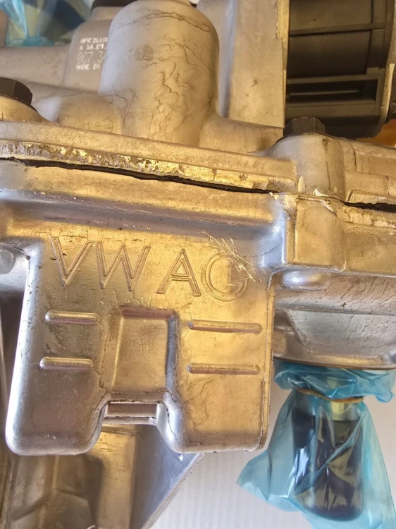 VOLKSWAGEN AMAROK SKRZYNIA ROZDZIELCZA NAPĘDU 0C7341010G