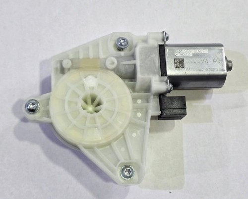 VOLKSWAGEN TIGUAN SILNICZEK PODNOSZENIA SZYBY 5Q4959802F PRAWY TYŁ