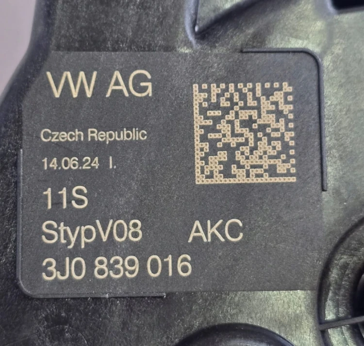 ZAMEK DRZWI PRAWY TYŁ TYLNY 3J0839016 VOLKSWAGEN T-ROC TIGUAN III GOLF