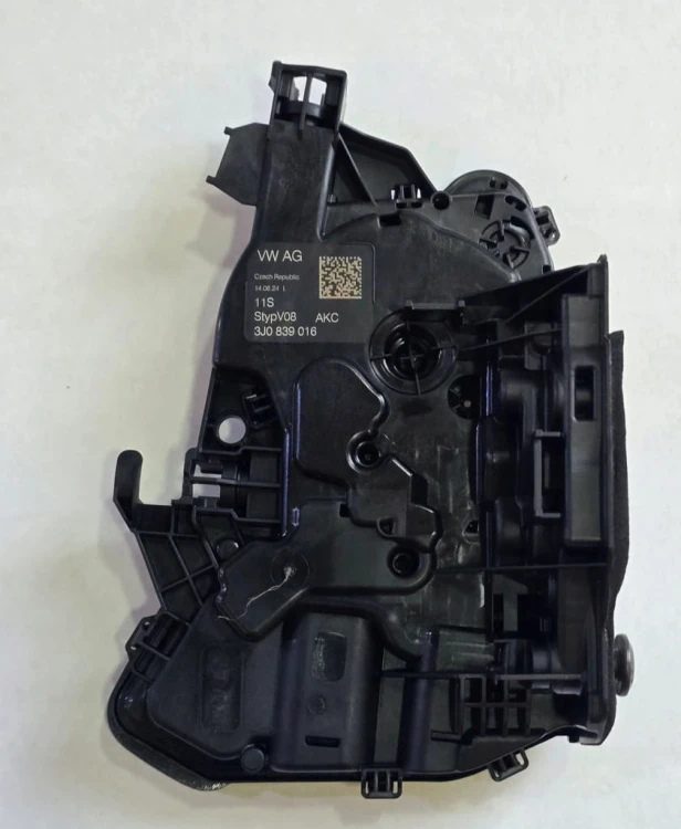 ZAMEK DRZWI PRAWY TYŁ TYLNY 3J0839016 VOLKSWAGEN T-ROC TIGUAN III GOLF