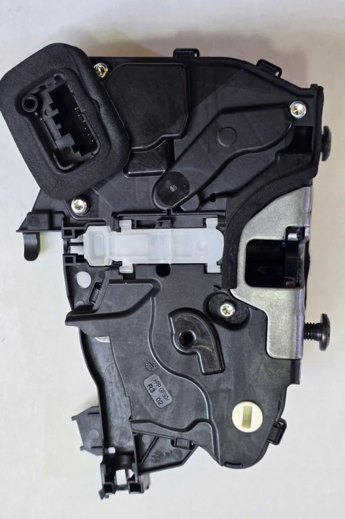 ZAMEK DRZWI PRAWY TYŁ TYLNY 3J0839016 VOLKSWAGEN T-ROC TIGUAN III GOLF