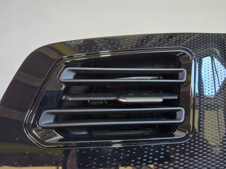 VW TIGUAN III DEKOR KONSOLI DESKI ROZDZIELCZEJ LICZNIKA 571858335 CDI