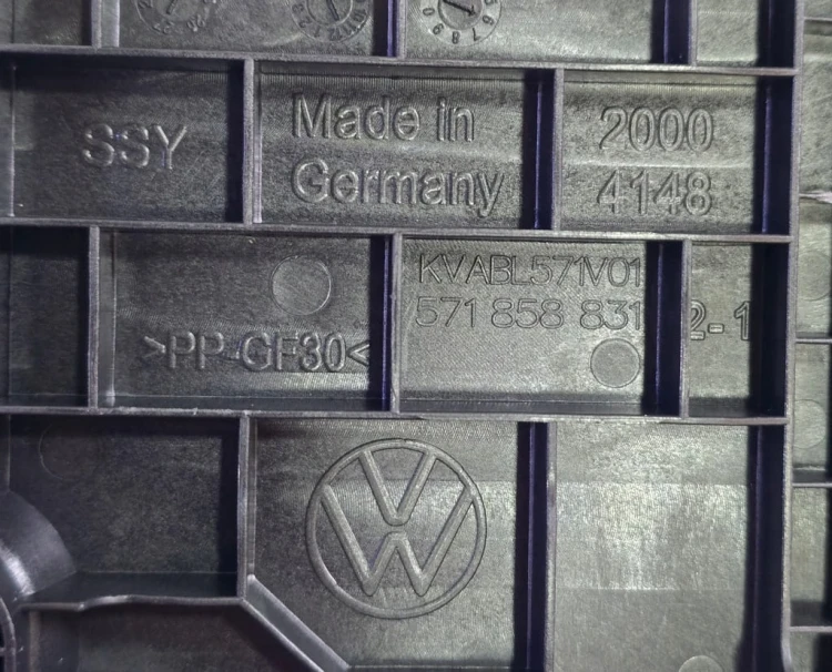 VW TIGUAN III MOCOWANIE PÓŁKI BAGAŻNIKA LEWY WSPORNIK 571858831