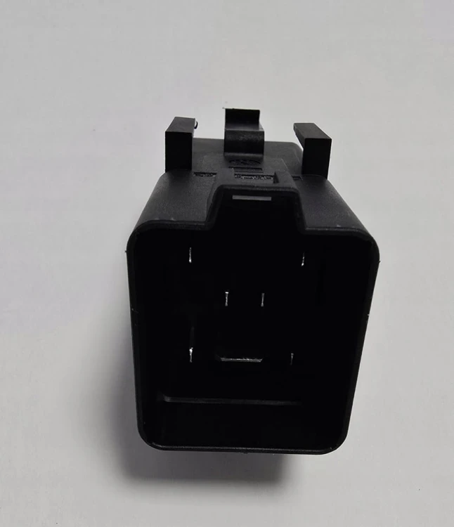 VW AUDI SKODA SEAT PRZEKAŹNIK ŚWIEC BEZPIECZNIK ZŁĄCZE 3WA941329