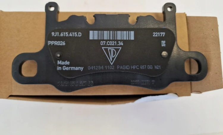Audi e-tron GT Porsche Taycan klocki 9J1698451C