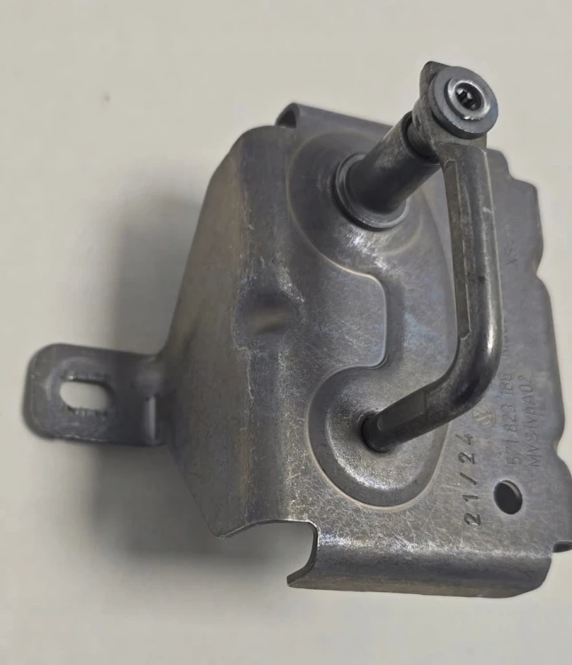 VW TIGUAN III RYGIEL MASKI PRZEDNIEJ 571823186