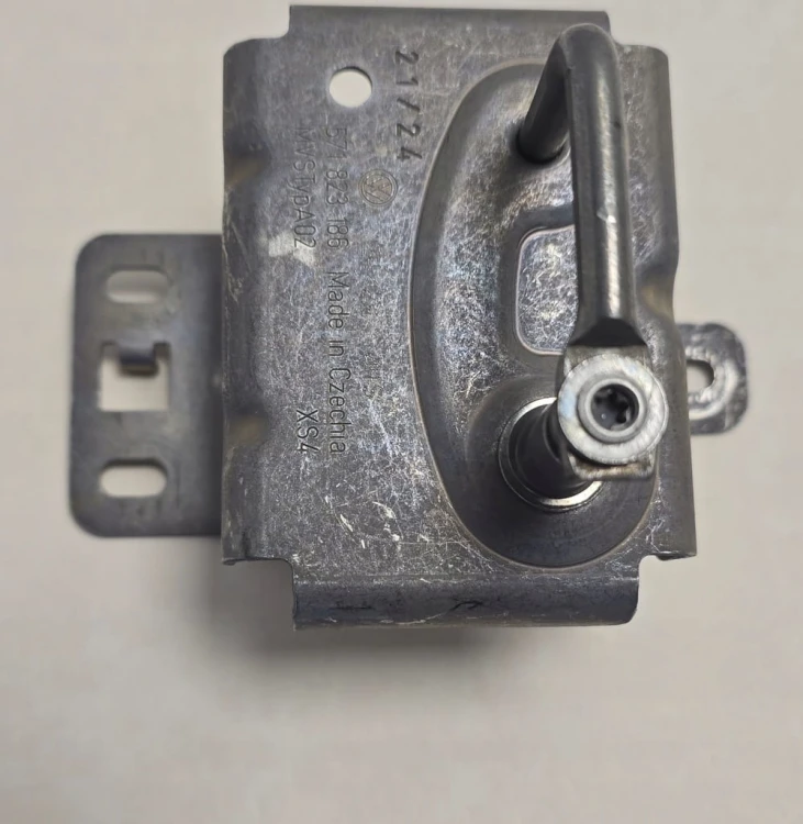 VW TIGUAN III RYGIEL MASKI PRZEDNIEJ 571823186