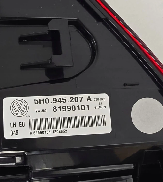 VW GOLF 8 KOMBI LAMPA LEWA TYLNA IQ.LIGHT 5H0945207A