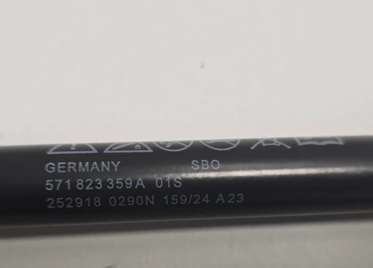 VW TIGUAN III LC7Q ZAWIAS MASKI PRAWY 571823302A 571823359A