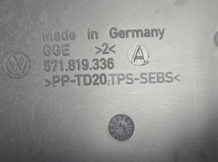 VW TIGUAN III 3 RYNNA NAKŁADKA PODSZYBIA 571819336A