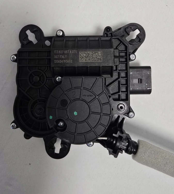 VOLKSWAGEN ZAMEK DOCIĄG KLAPY BAGAŻNIKA 11A827506 1T3827887A