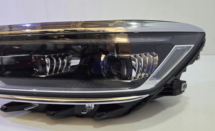 VW PASSAT B8 LIFT ALLTRACK 2023 IQ.LIGHT MATRIX FULL LED LAMPA LEWA EU 3G1