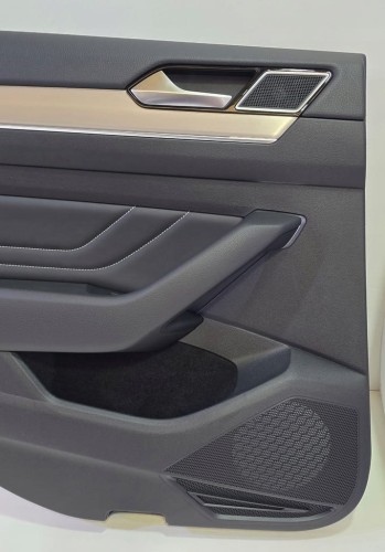 VW PASSAT B8 TAPICERKA BOCZEK DRZWI LEWY TYŁ SKÓRA CZARNA AMBIENTE GAN