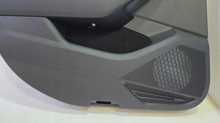 VW PASSAT B8 TAPICERKA BOCZEK DRZWI LEWY TYŁ SKÓRA CZARNA AMBIENTE GAN