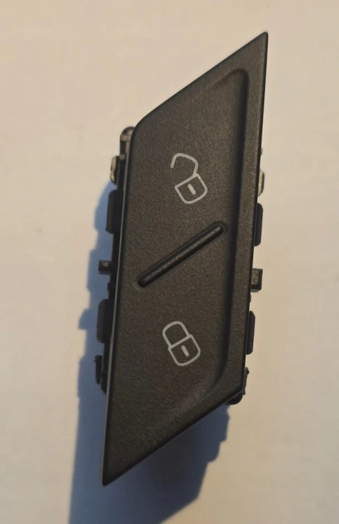 VW PASSAT B8 PRZEŁĄCZNIK ZAMKA CENTRALNEGO BLOKADA 3G0962125A