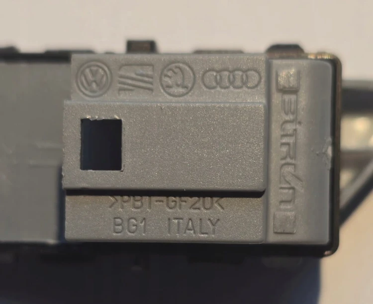 VW PASSAT B8 PRZEŁĄCZNIK ZAMKA CENTRALNEGO BLOKADA 3G0962125A