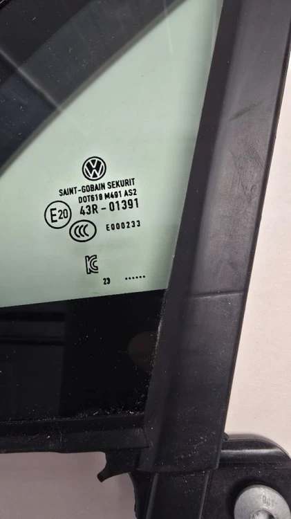 VW PASSAT B8 ALLTRACK SZYBA BOCZNA LEWA DRZWI PRZEDNIE TRÓJKĄT 3G0845113H