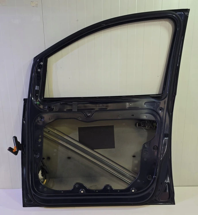 VW TOURAN 2010 DRZWI PRZEDNIE PRZÓD PRAWE NIEBIESKIE 1T1