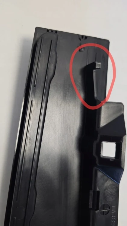 VW ID.4 PRAWY TYŁ NAKŁADKA LISTWA PIANO BLACK DRZWI 11A839902 B
