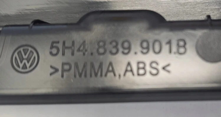 VW GOLF 8 VIII LEWE DRZWI TYŁ LISTWA DRZWI SŁUPKA PIANO 5H4839901B
