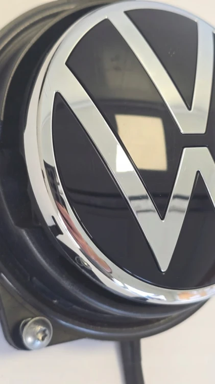 VW POLO VI KLAMKA KLAPY BAGAŻNIKA EMBLEMAT MIKROSTYK TYŁ 2G6827469