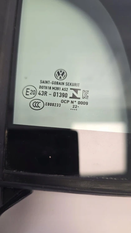 VW ID.4 ID4 2022 SZYBA DRZWI PRAWY PRZÓD TRÓJKĄT 11A845114