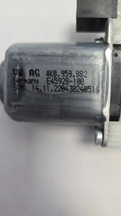 VW ID.4 SILNICZEK SZYBY LEWY TYŁ 4K0959882