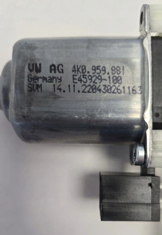 VW ID.4 SILNICZEK SZYBY PRAWY TYŁ 4K0959881