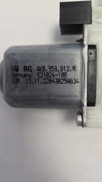 VW ID.4 SILNICZEK SZYBY PRAWY PRZÓD 4K0959812A