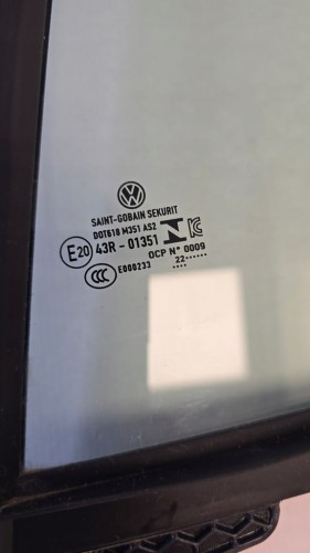 VW ID.4 ID4 2022 SZYBA DRZWI LEWA TYŁ TYLNA TRÓJKĄT 11A845215