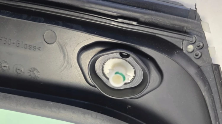 VW ID.4 ID4 2022 SZYBA DRZWI LEWA TYŁ TYLNA TRÓJKĄT 11A845215