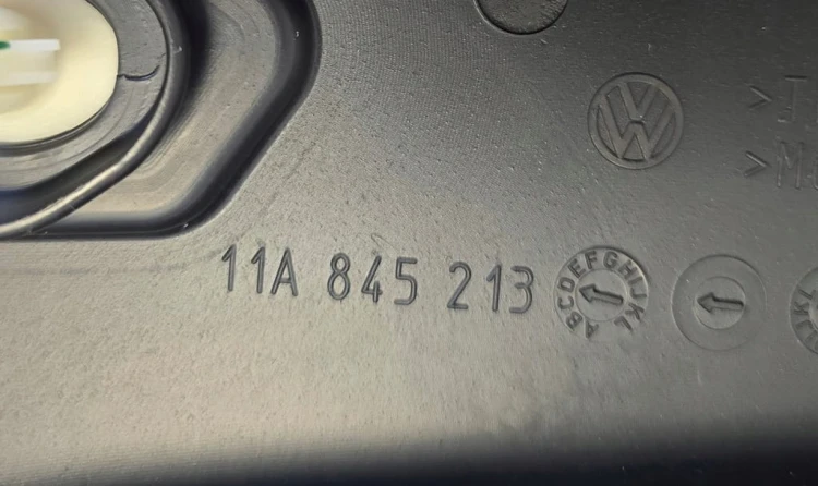 VW ID.4 ID4 2022 SZYBA DRZWI LEWA TYŁ TYLNA TRÓJKĄT 11A845215