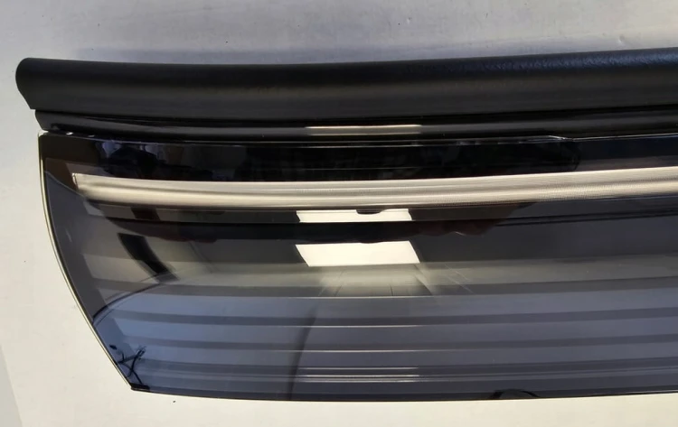 VW TIGUAN III ELEGANCE DRL LISTWA GRILL LED PRAWA PRZÓD AMBIENTE 571941654A